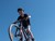 Dreng på mountainbike i luften fra b2b Ehandel Webshop